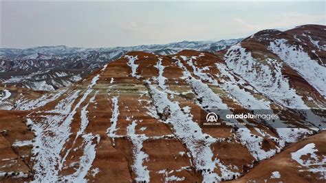 Iğdır'daki yer yer karla kaplı Gökkuşağı Tepeleri havadan görüntülendi - Son Dakika Haberleri